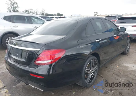 2019 Mercedes-Benz E 300 z USA, uszkodzony, nr VIN WDDZF4JB0KA579300